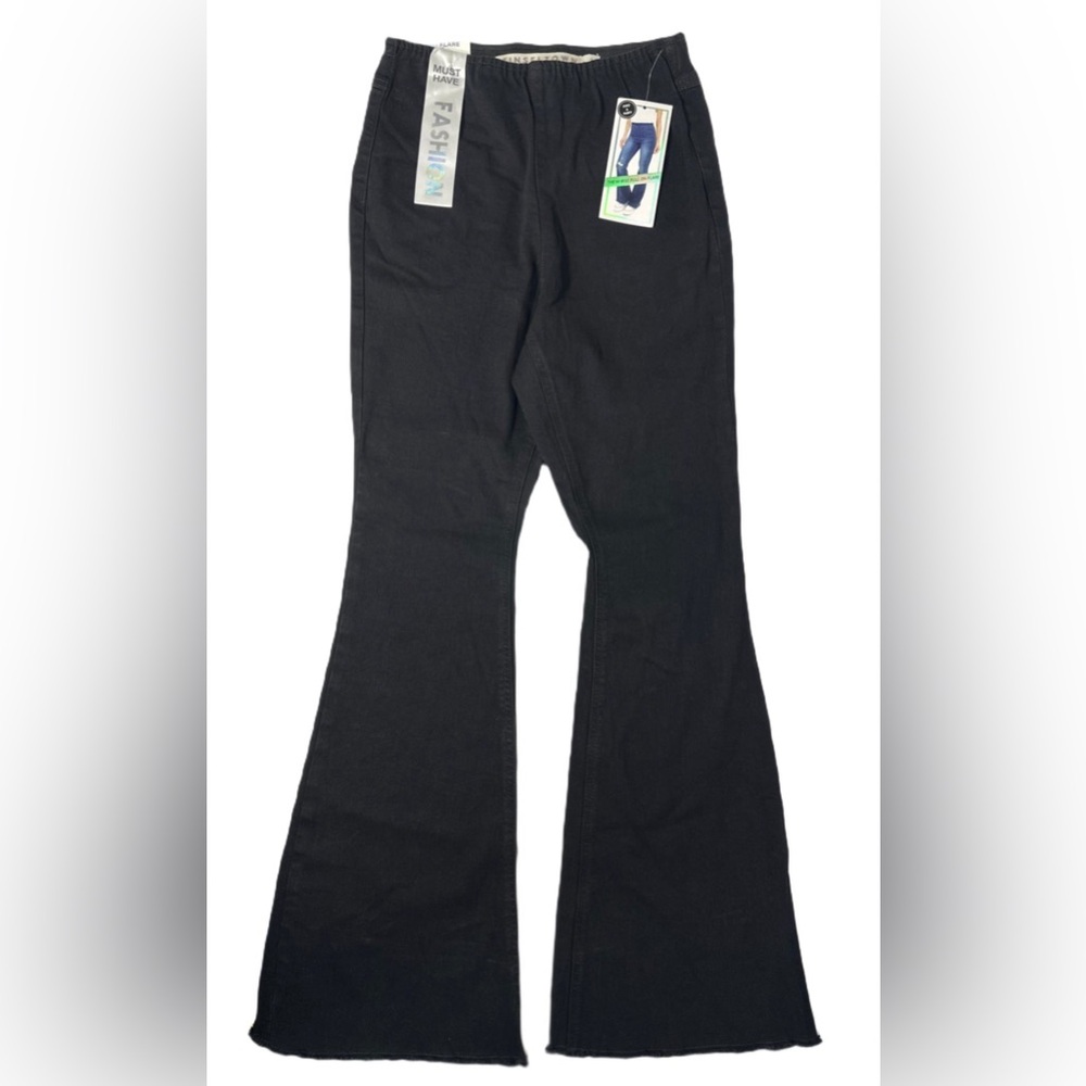 TINSELTOWN Pull-On Frayed-Hem Flare-Leg Denim Jeans